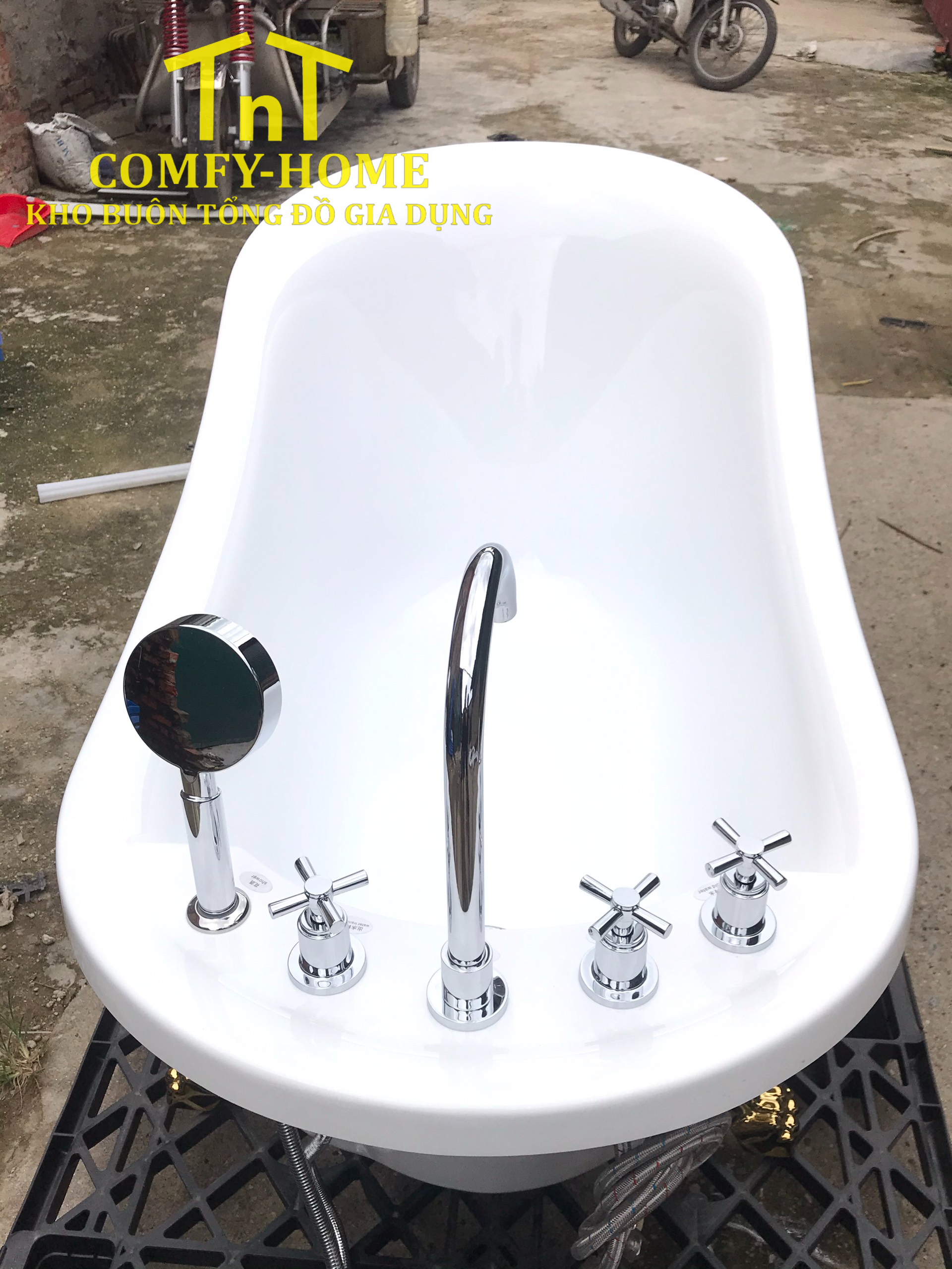 Bồn Tắm Độc Lập Chân Sư Tử Mạ Vàng – Phong Cách Cổ Điển Sang Trọng - Image 3