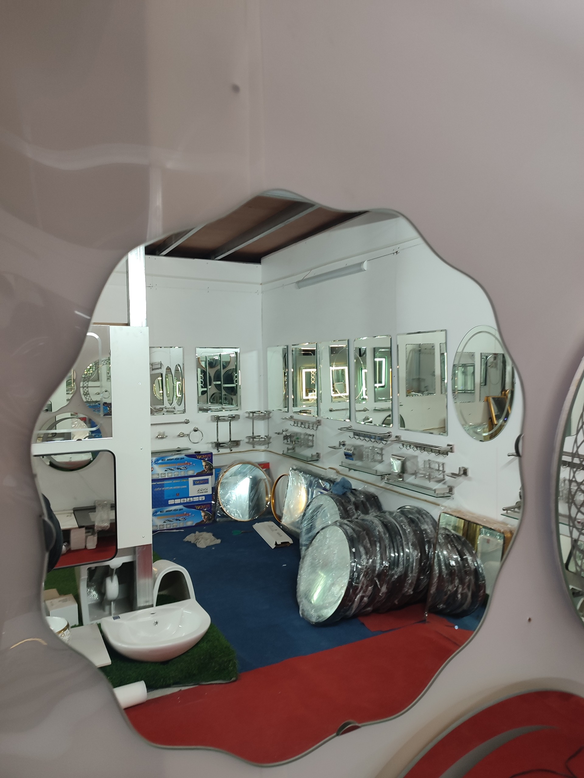 Gương Nghệ Thuật Decor Hình Vô Định Hình Tích Hợp Đèn LED Cảm Ứng - Image 6