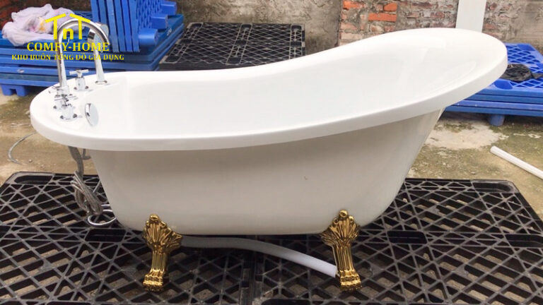 Bồn Tắm Độc Lập Chân Sư Tử Mạ Vàng – Phong Cách Cổ Điển Sang Trọng